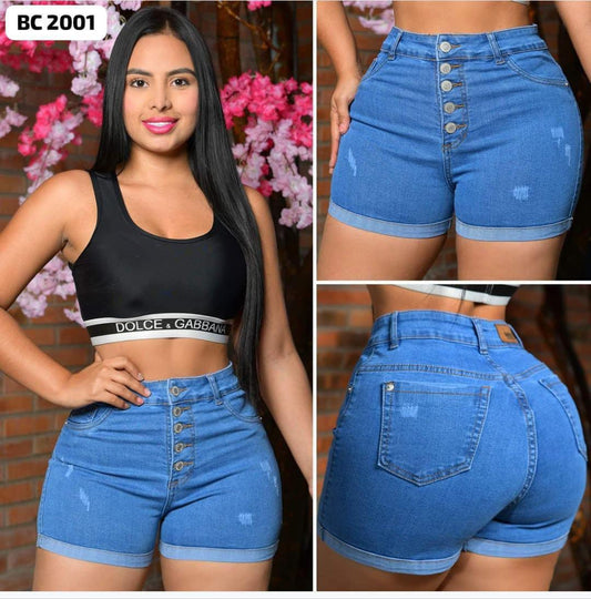 SHORT AZUL CLARO DE VARIOS BOTONES